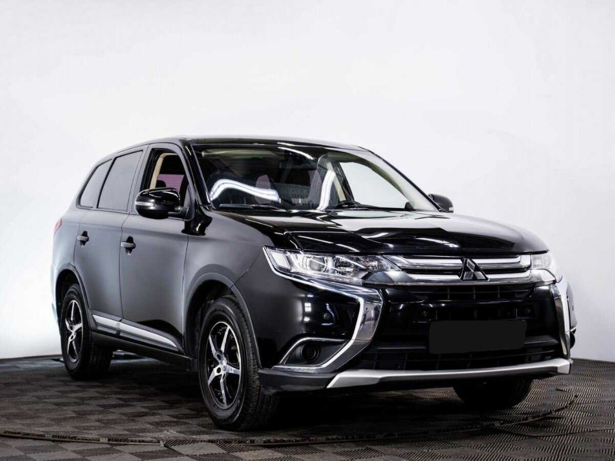 Mitsubishi Outlander с пробегом — 2018 год. Фото: #2