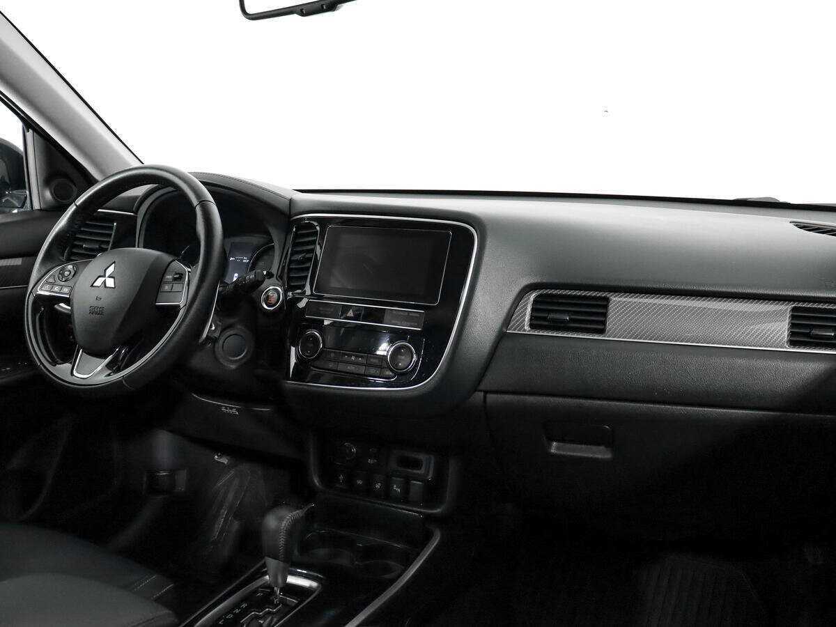 Mitsubishi Outlander с пробегом — 2019 год. Фото: #9