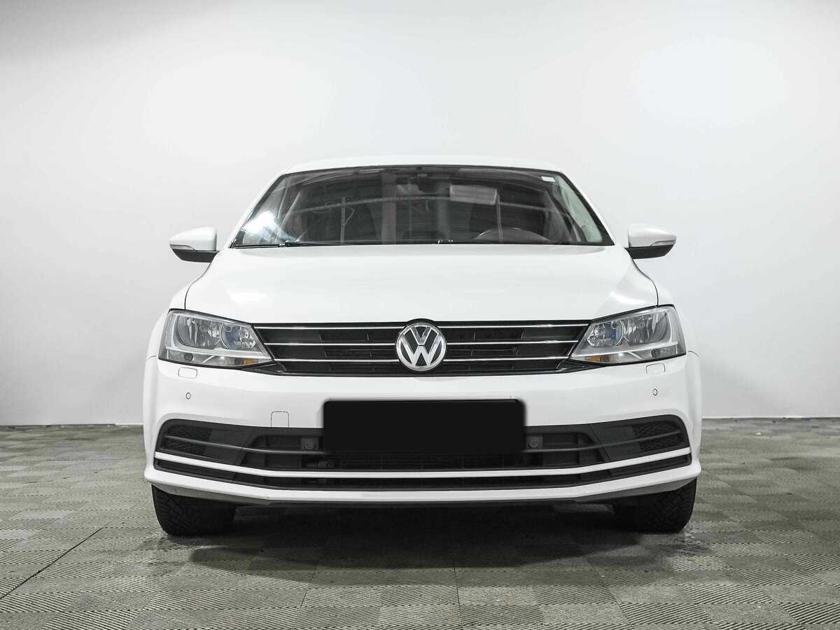 Volkswagen Jetta с пробегом — 2016 год. Фото: #1