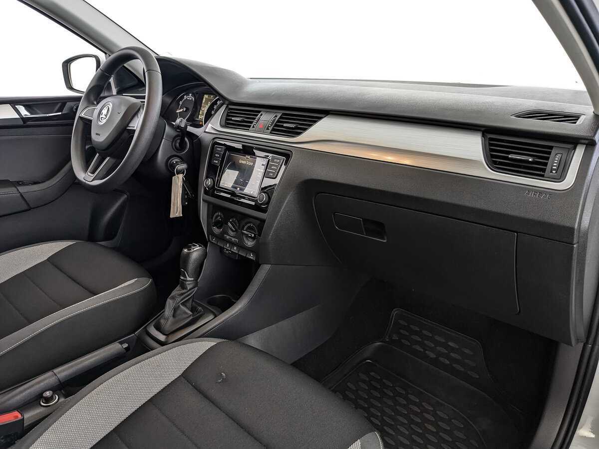 Skoda Rapid с пробегом — 2019 год. Фото: #8