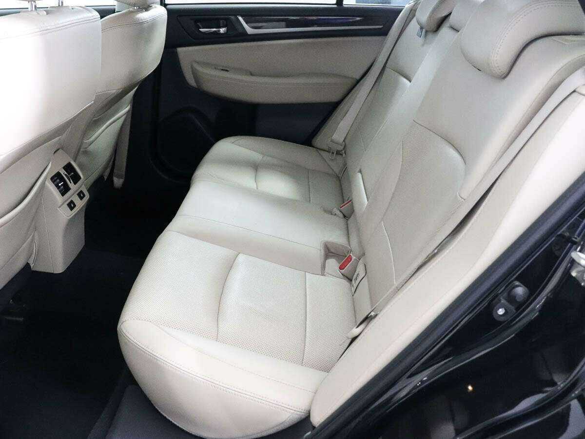 Subaru Outback с пробегом — 2017 год. Фото: #8
