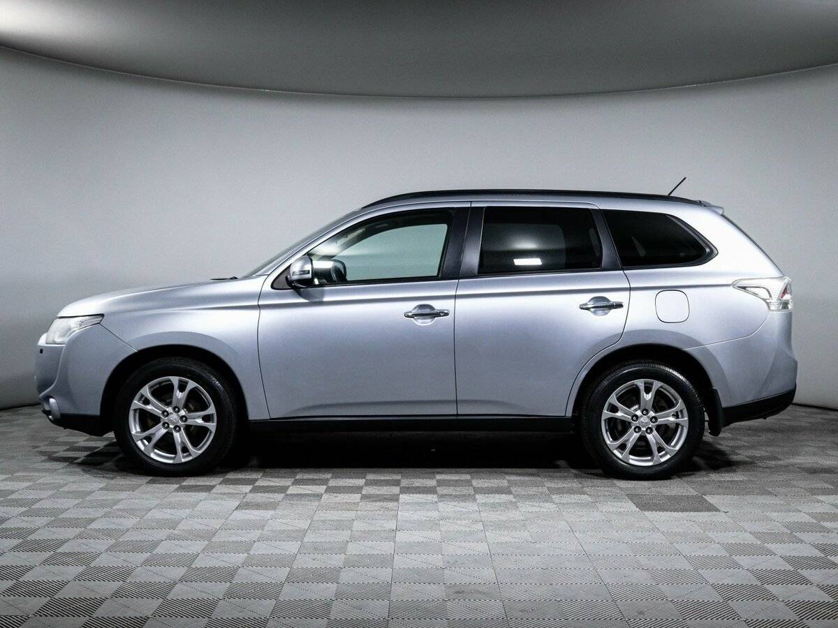 Mitsubishi Outlander с пробегом — 2012 год. Фото: #7