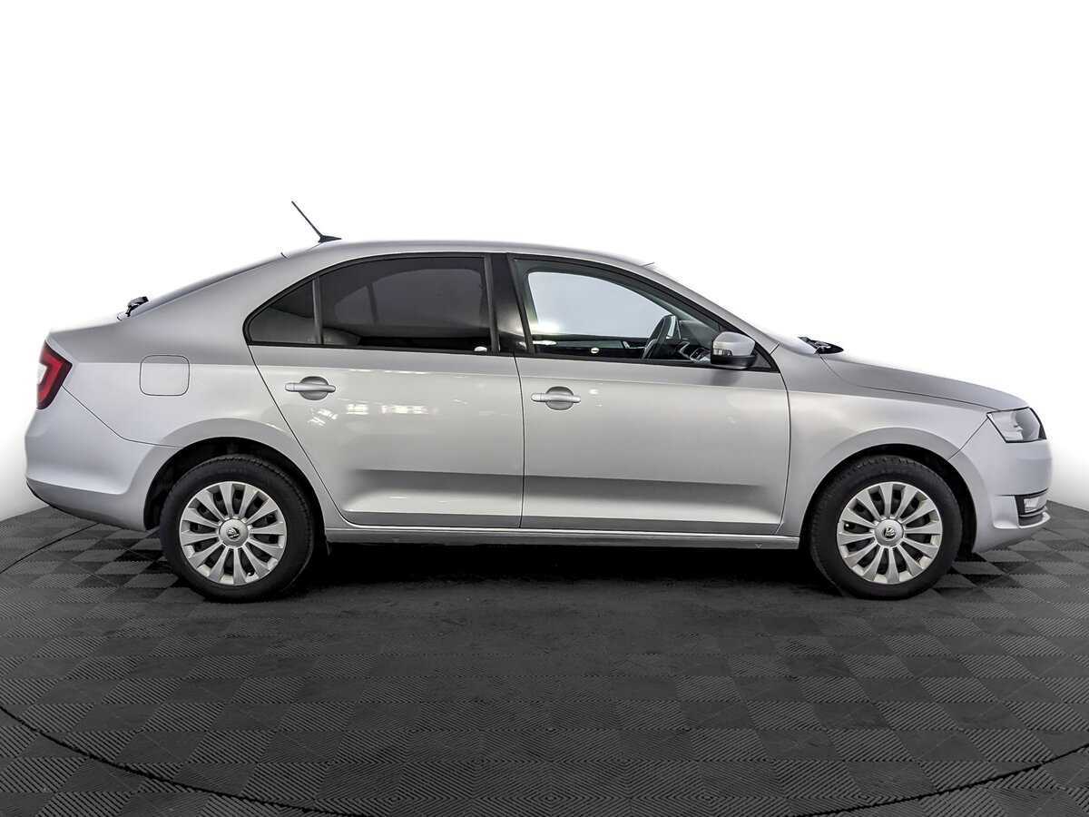 Skoda Rapid с пробегом — 2018 год. Фото: #3