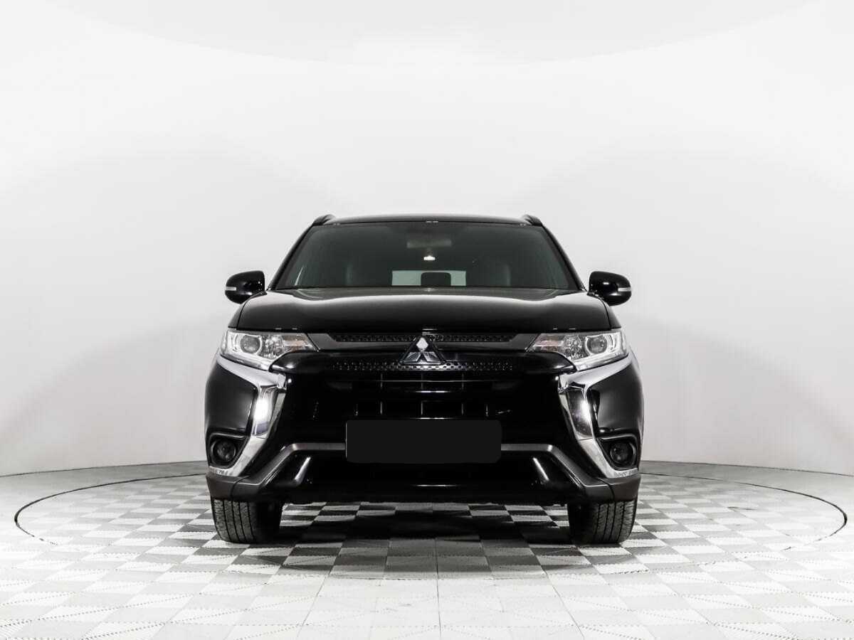 Mitsubishi Outlander с пробегом — 2021 год. Фото: #1