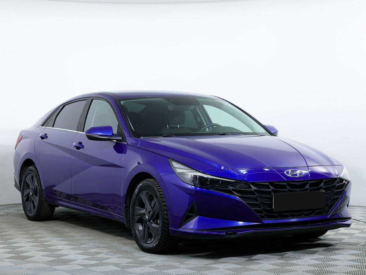 Hyundai Elantra с пробегом — 2021 год. Фото: #2