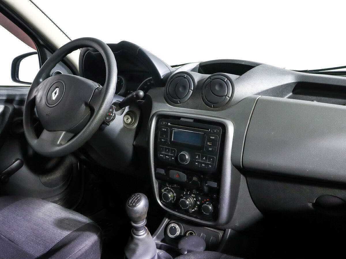Renault Duster с пробегом — 2013 год. Фото: #7