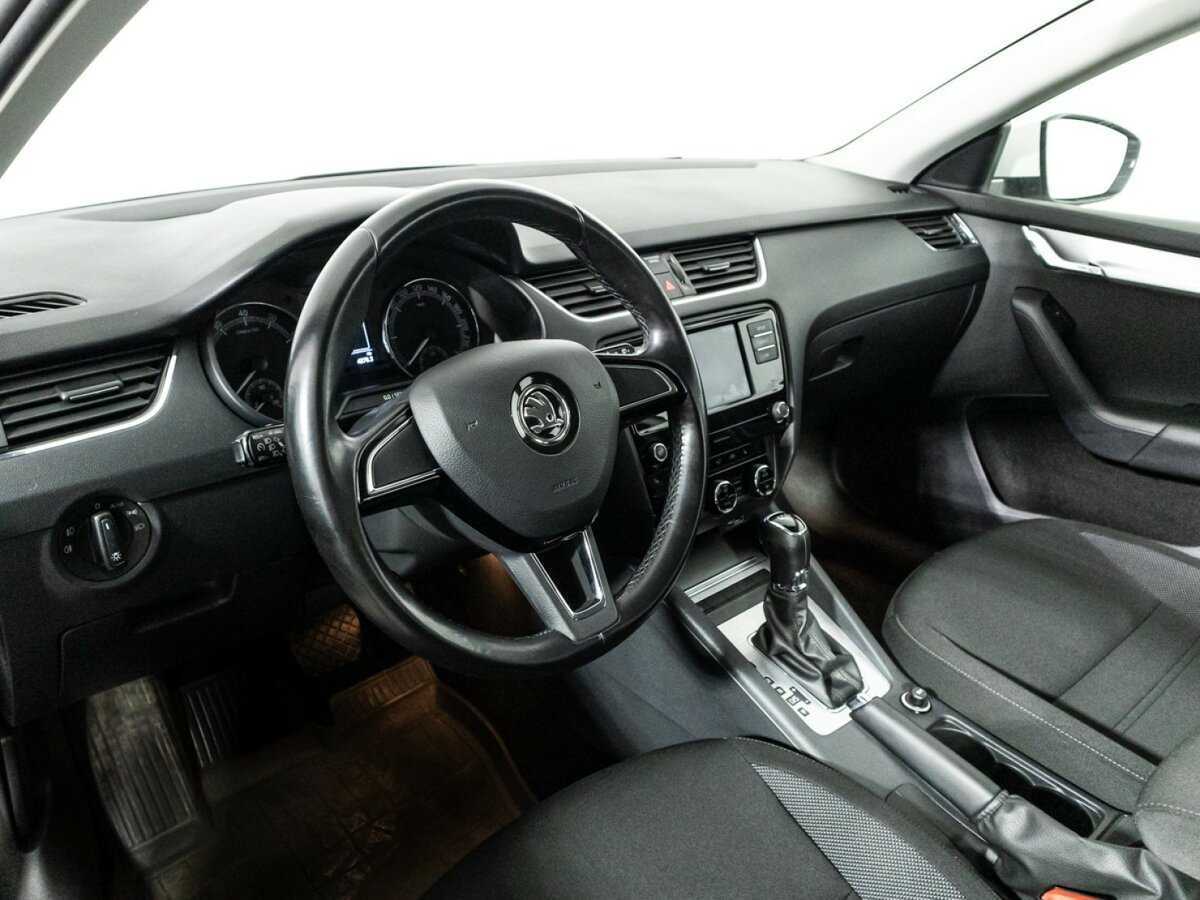 Skoda Octavia с пробегом — 2020 год. Фото: #10