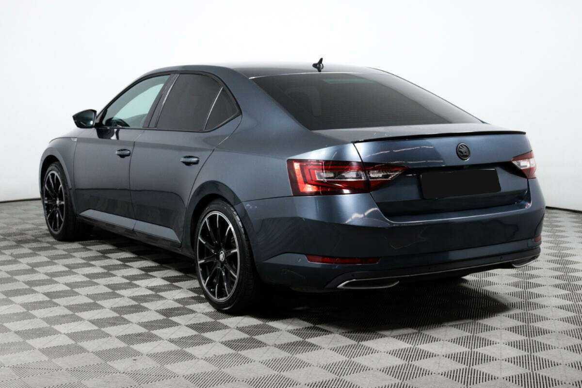 Skoda Superb с пробегом — 2017 год. Фото: #6
