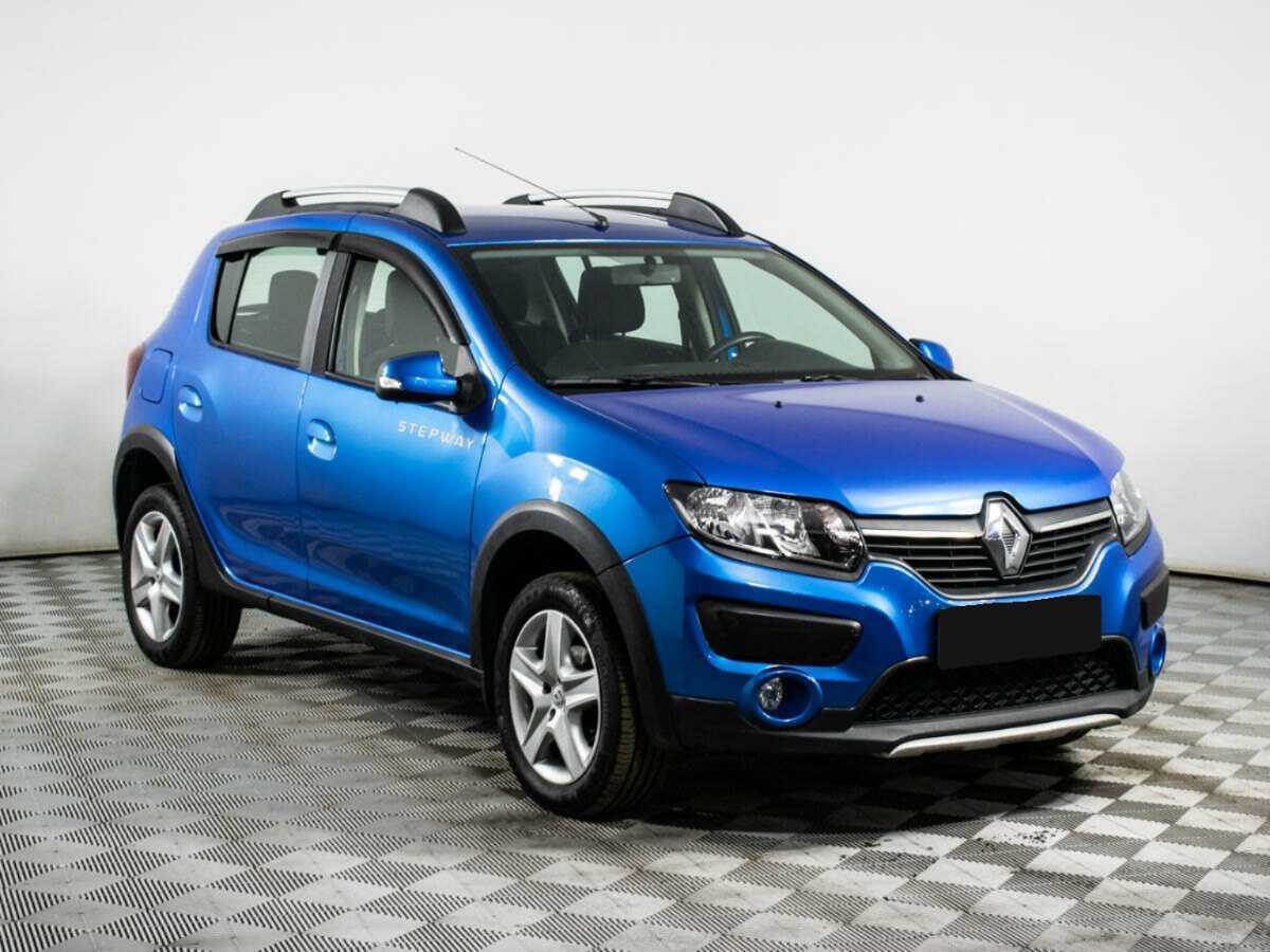 Renault Sandero с пробегом — 2017 год. Фото: #2
