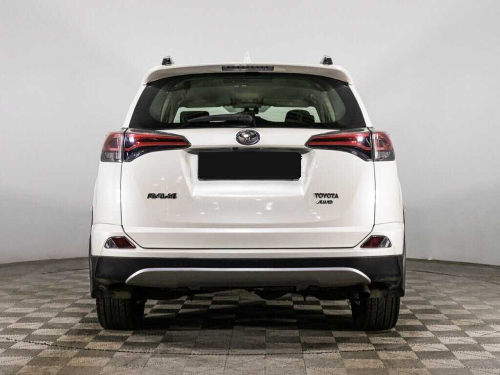 Toyota RAV4 с пробегом — 2016 год. Фото: #5