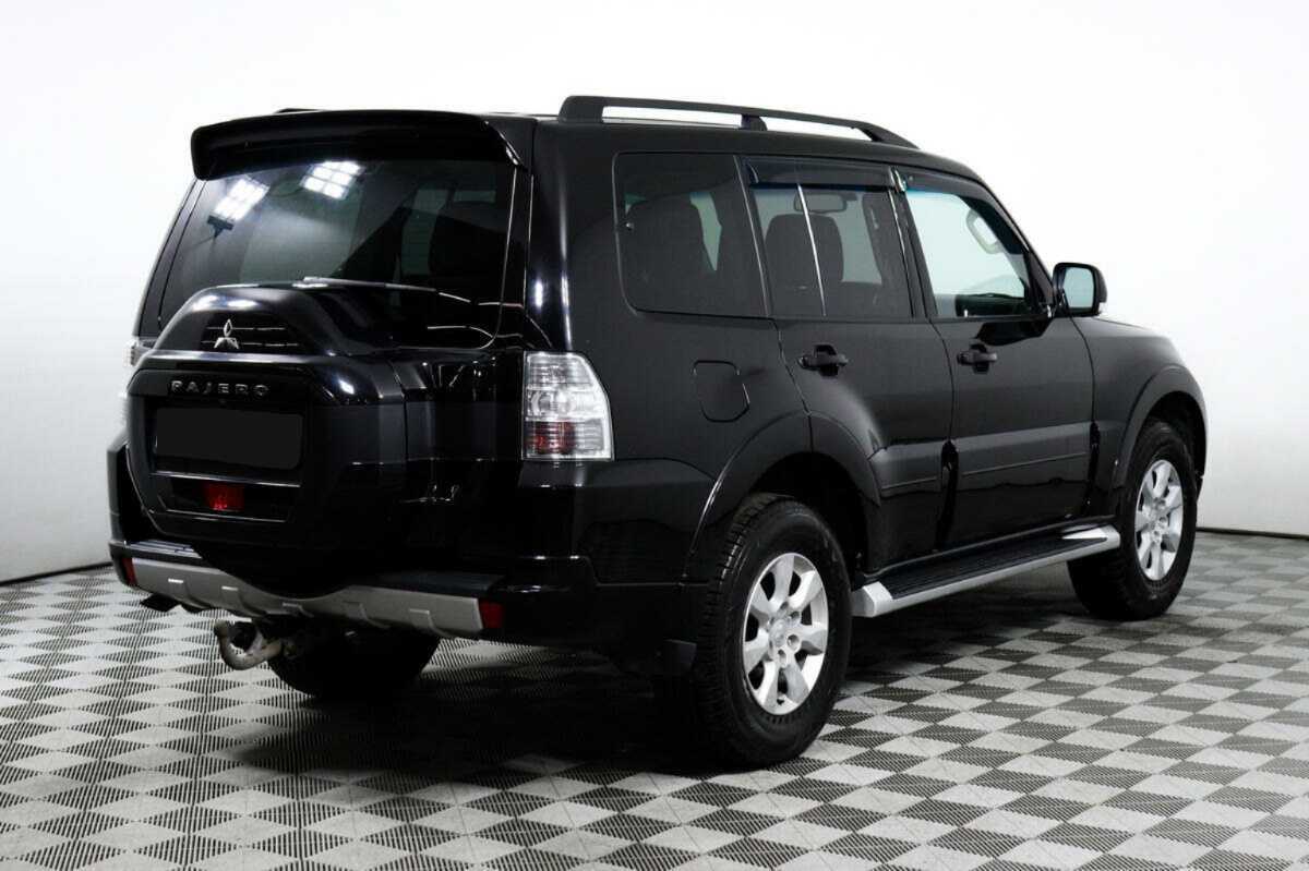 Mitsubishi Pajero с пробегом — 2018 год. Фото: #4