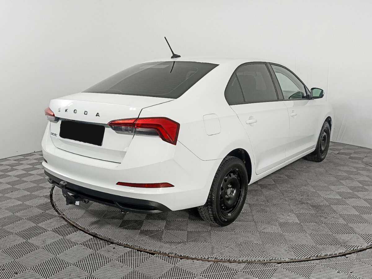 Skoda Rapid с пробегом — 2021 год. Фото: #4