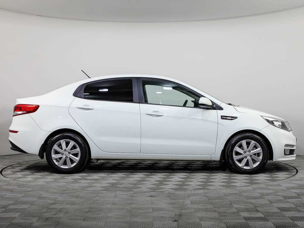 Kia Rio с пробегом — 2016 год. Фото: #2