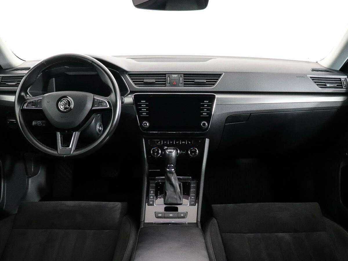 Skoda Superb с пробегом — 2019 год. Фото: #11