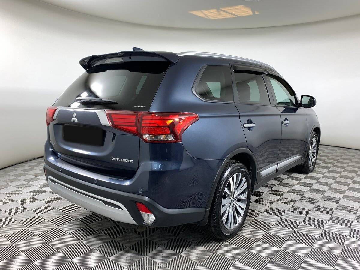 Mitsubishi Outlander с пробегом — 2020 год. Фото: #4