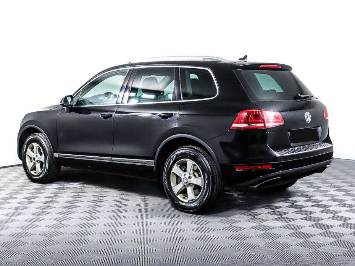 Volkswagen Touareg с пробегом — 2013 год. Фото: #6