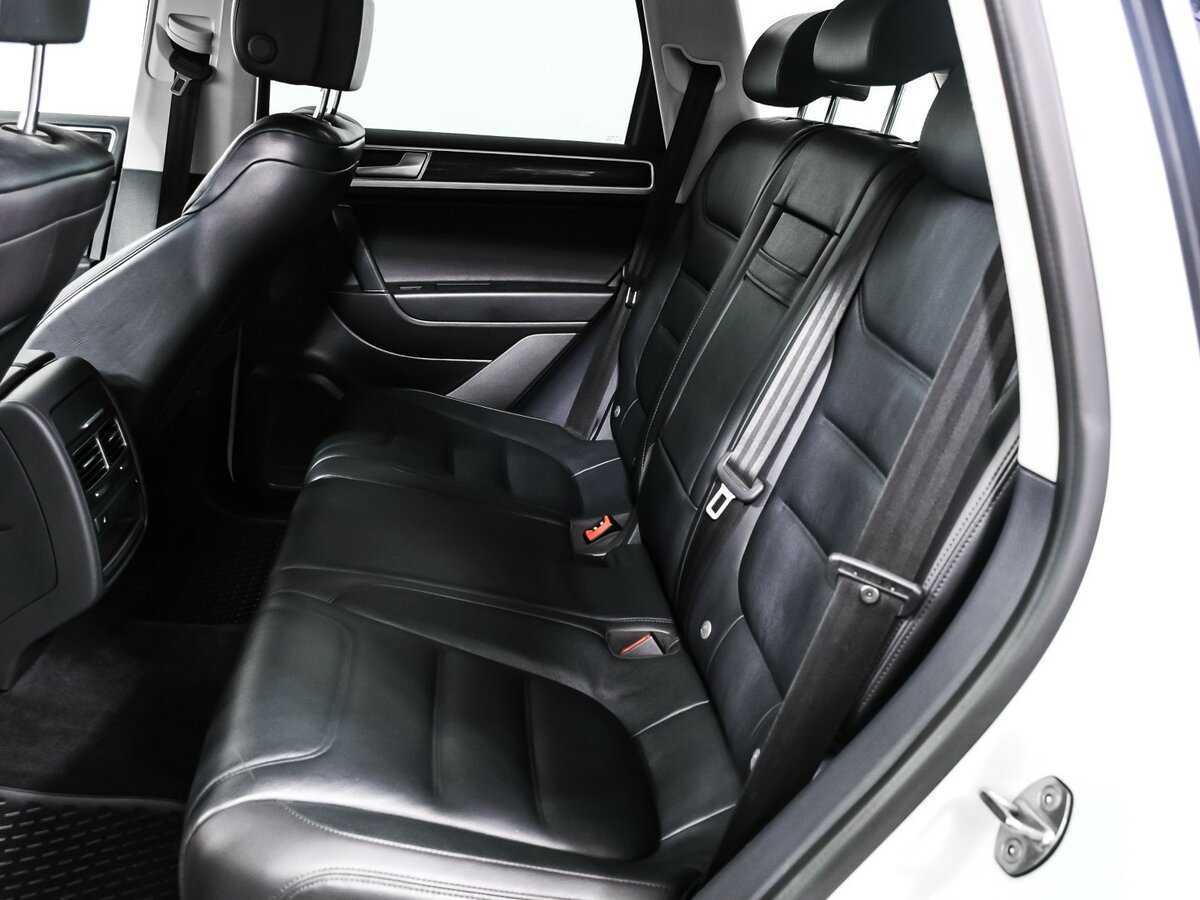 Volkswagen Touareg с пробегом — 2016 год. Фото: #12