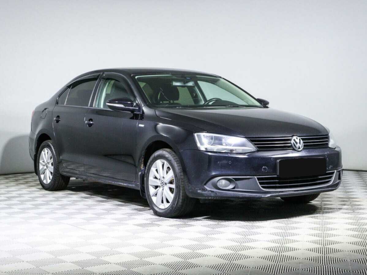 Volkswagen Jetta с пробегом — 2013 год. Фото: #2