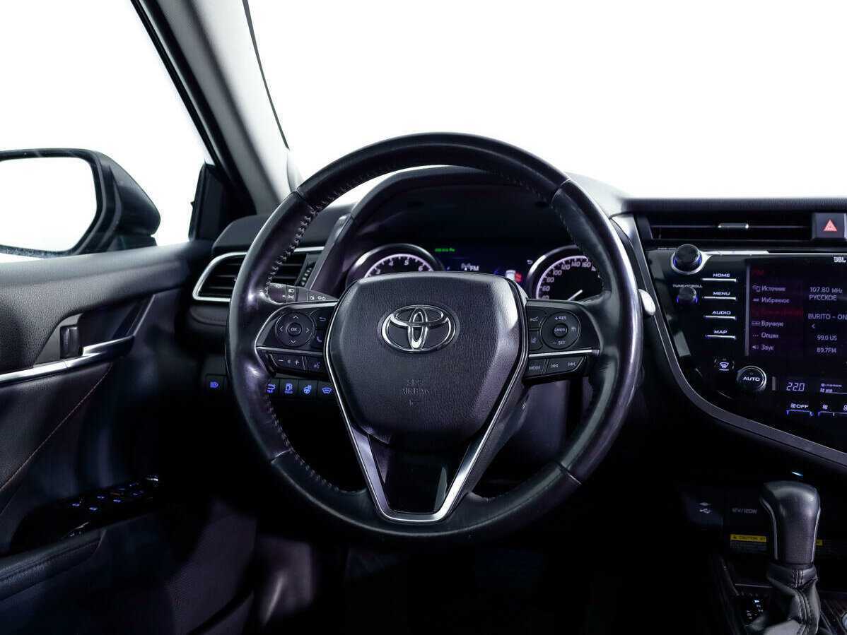 Toyota Camry с пробегом — 2019 год. Фото: #12