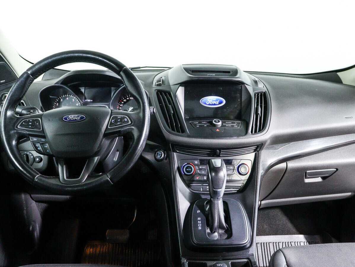 Ford Kuga с пробегом — 2017 год. Фото: #11