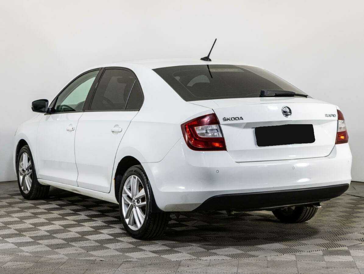 Skoda Rapid с пробегом — 2017 год. Фото: #5