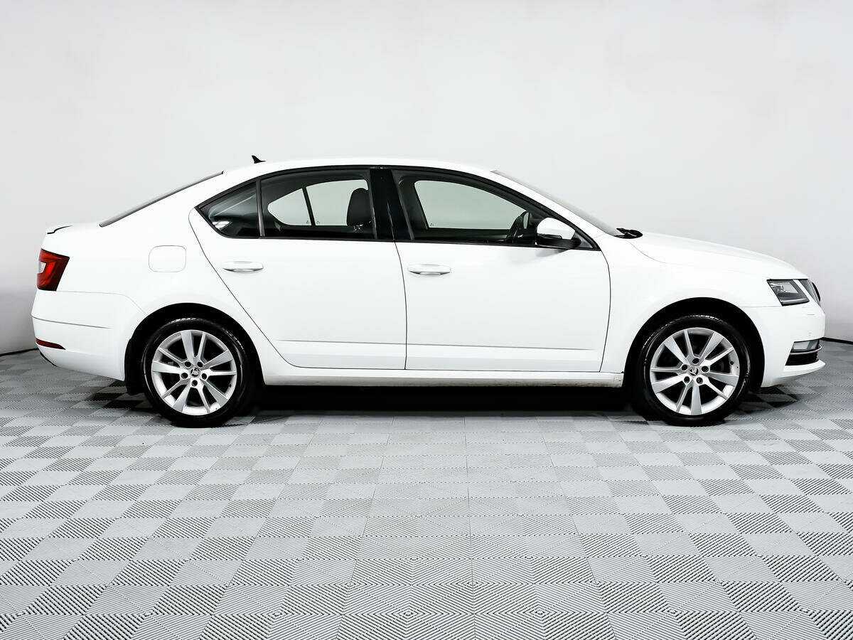 Skoda Octavia с пробегом — 2017 год. Фото: #3