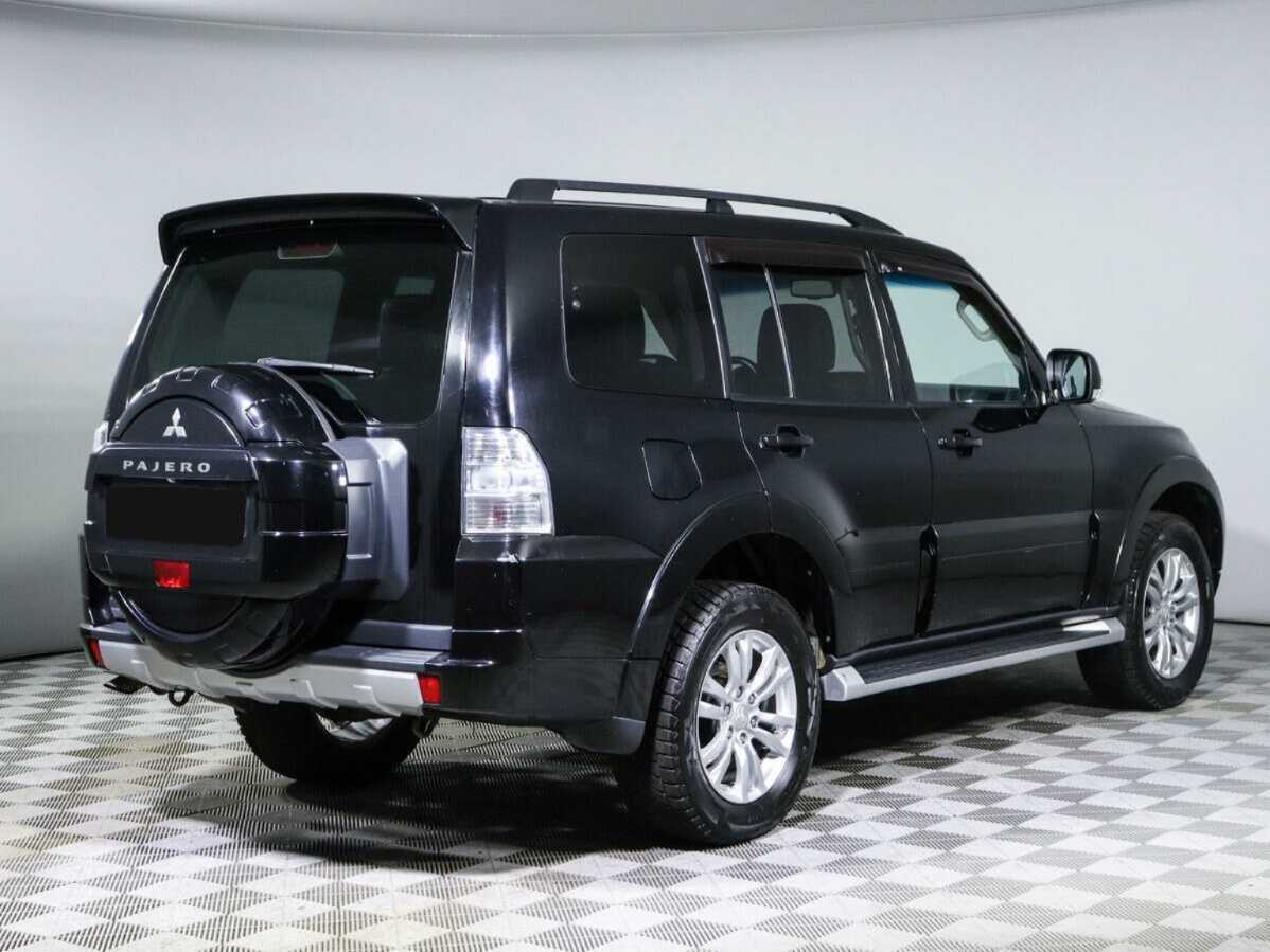 Mitsubishi Pajero с пробегом — 2012 год. Фото: #3