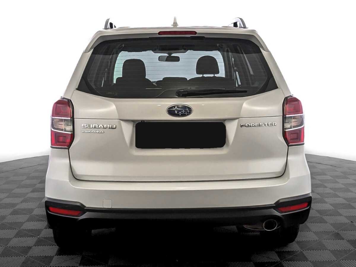 Subaru Forester с пробегом — 2015 год. Фото: #5