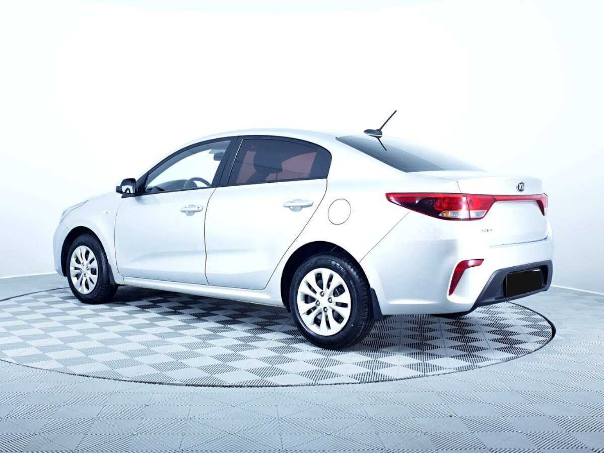 Kia Rio с пробегом — 2017 год. Фото: #6