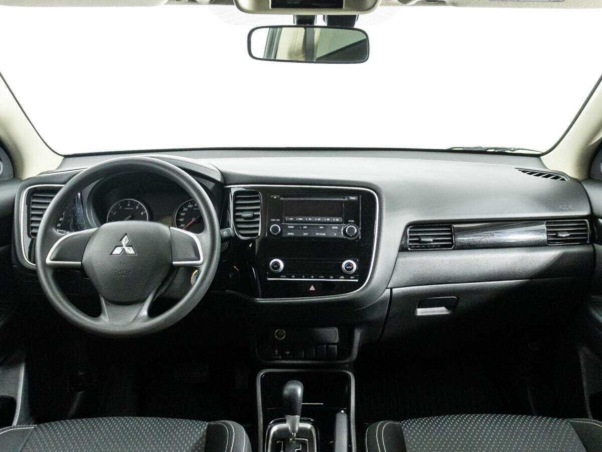 Mitsubishi Outlander с пробегом — 2021 год. Фото: #12