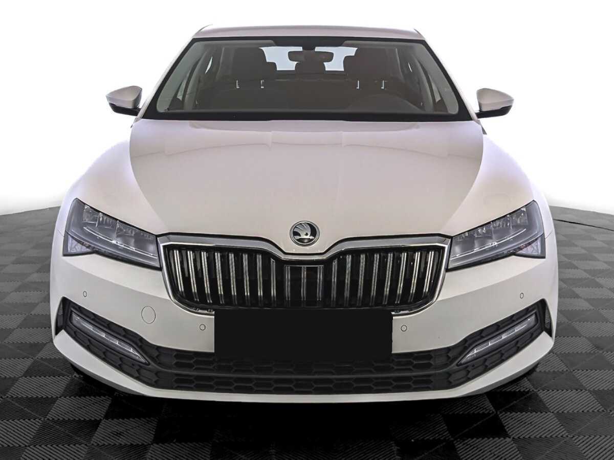 Skoda Superb с пробегом — 2021 год. Фото: #1