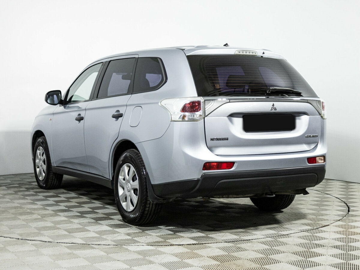 Mitsubishi Outlander с пробегом — 2013 год. Фото: #5