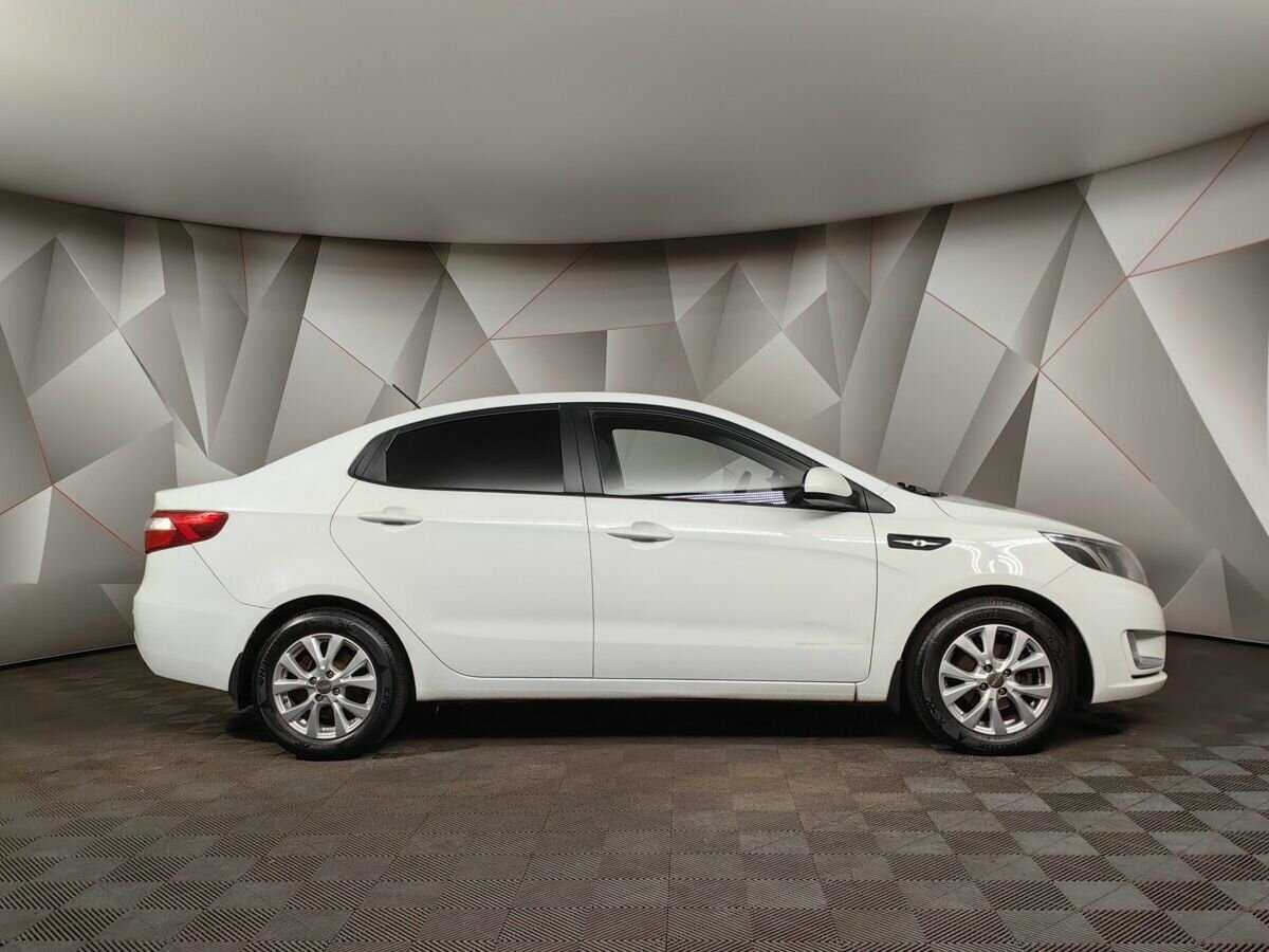 Kia Rio с пробегом — 2013 год. Фото: #5