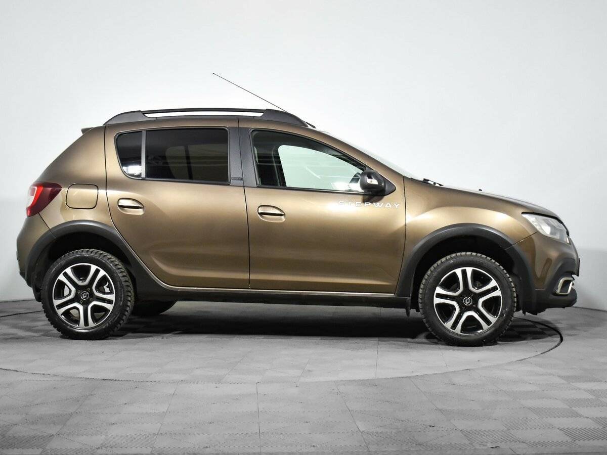 Renault Sandero с пробегом — 2019 год. Фото: #6
