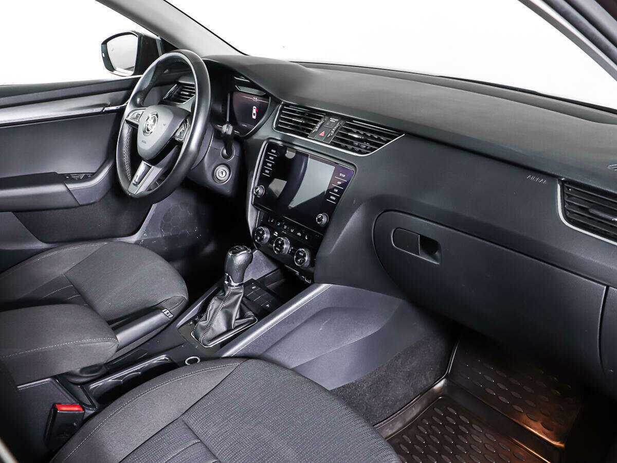 Skoda Octavia с пробегом — 2018 год. Фото: #9