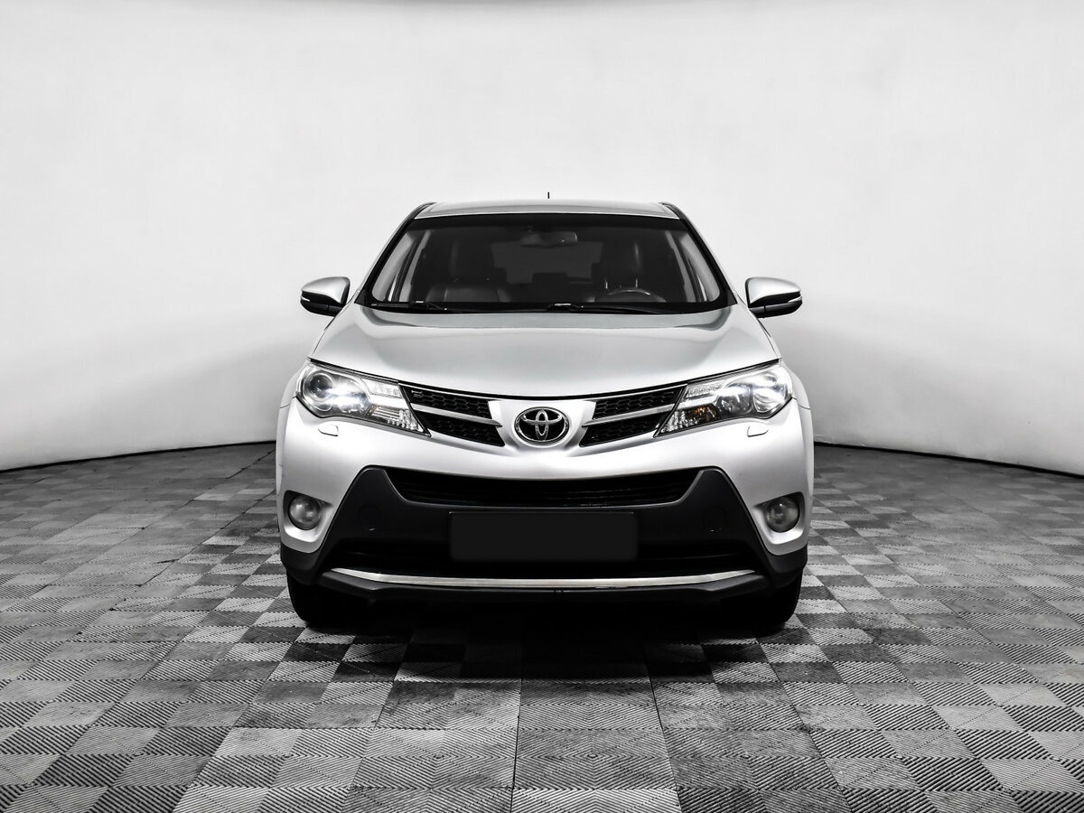 Toyota RAV4 с пробегом — 2013 год. Фото: #1