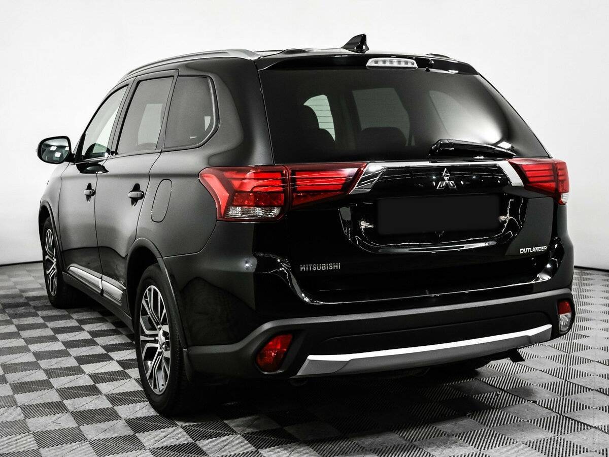 Mitsubishi Outlander с пробегом — 2018 год. Фото: #6