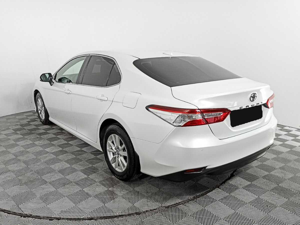 Toyota Camry с пробегом — 2019 год. Фото: #5