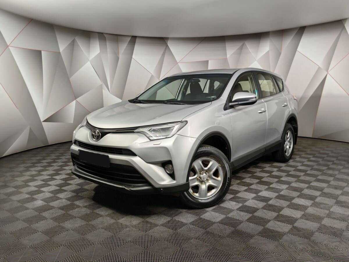 Toyota RAV4 с пробегом — 2016 год. Фото: #0
