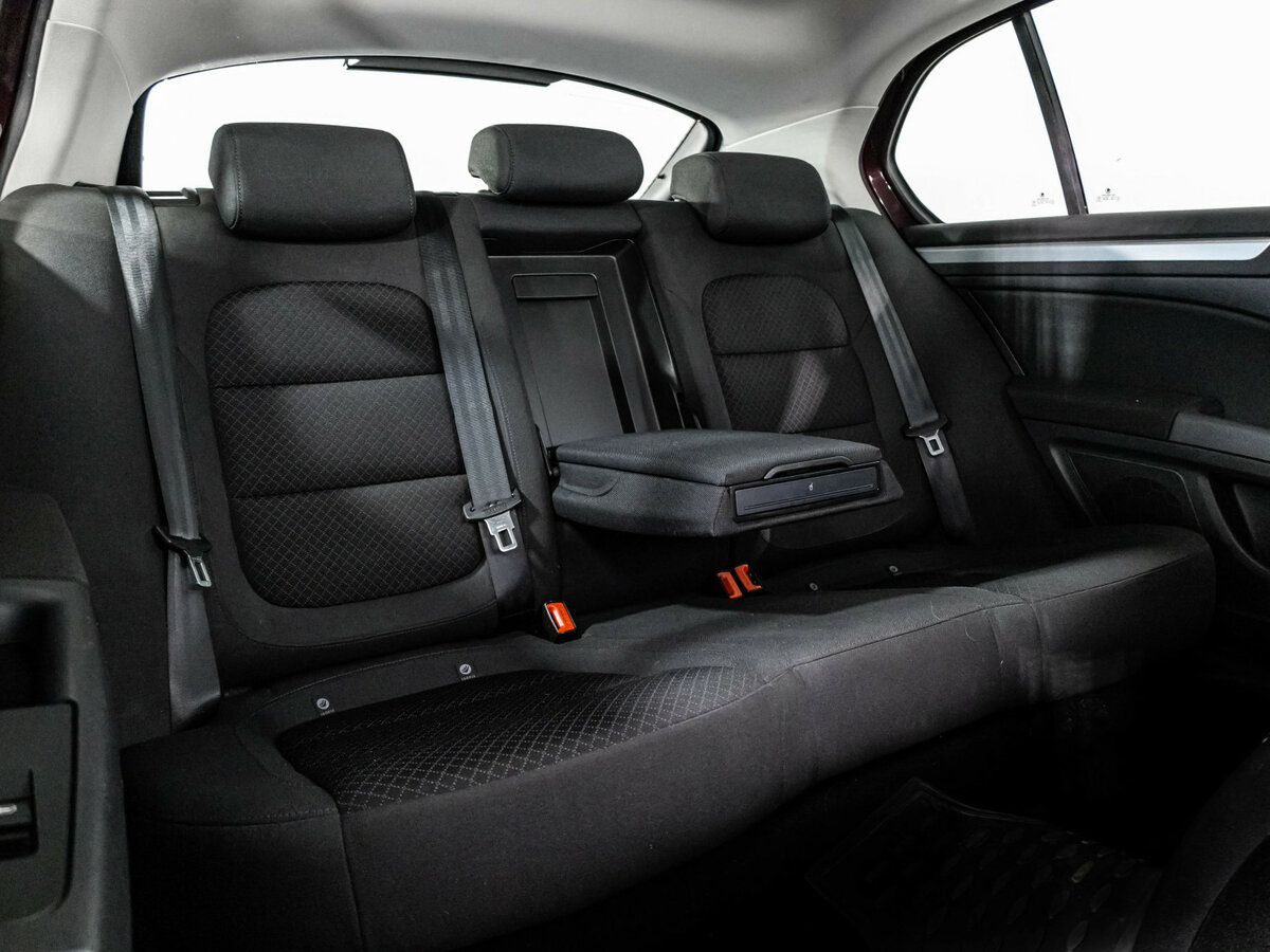 Skoda Superb с пробегом — 2014 год. Фото: #14