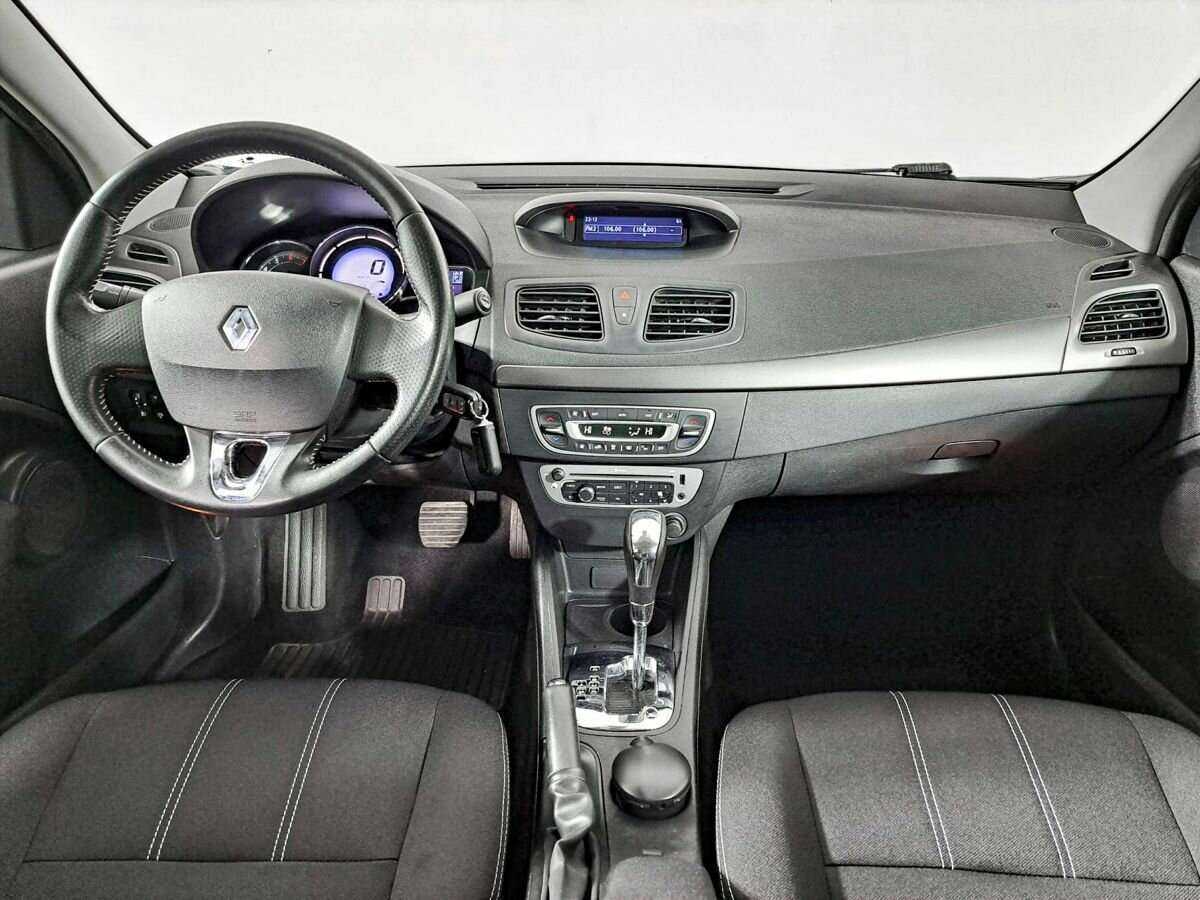 Renault Fluence с пробегом — 2013 год. Фото: #11