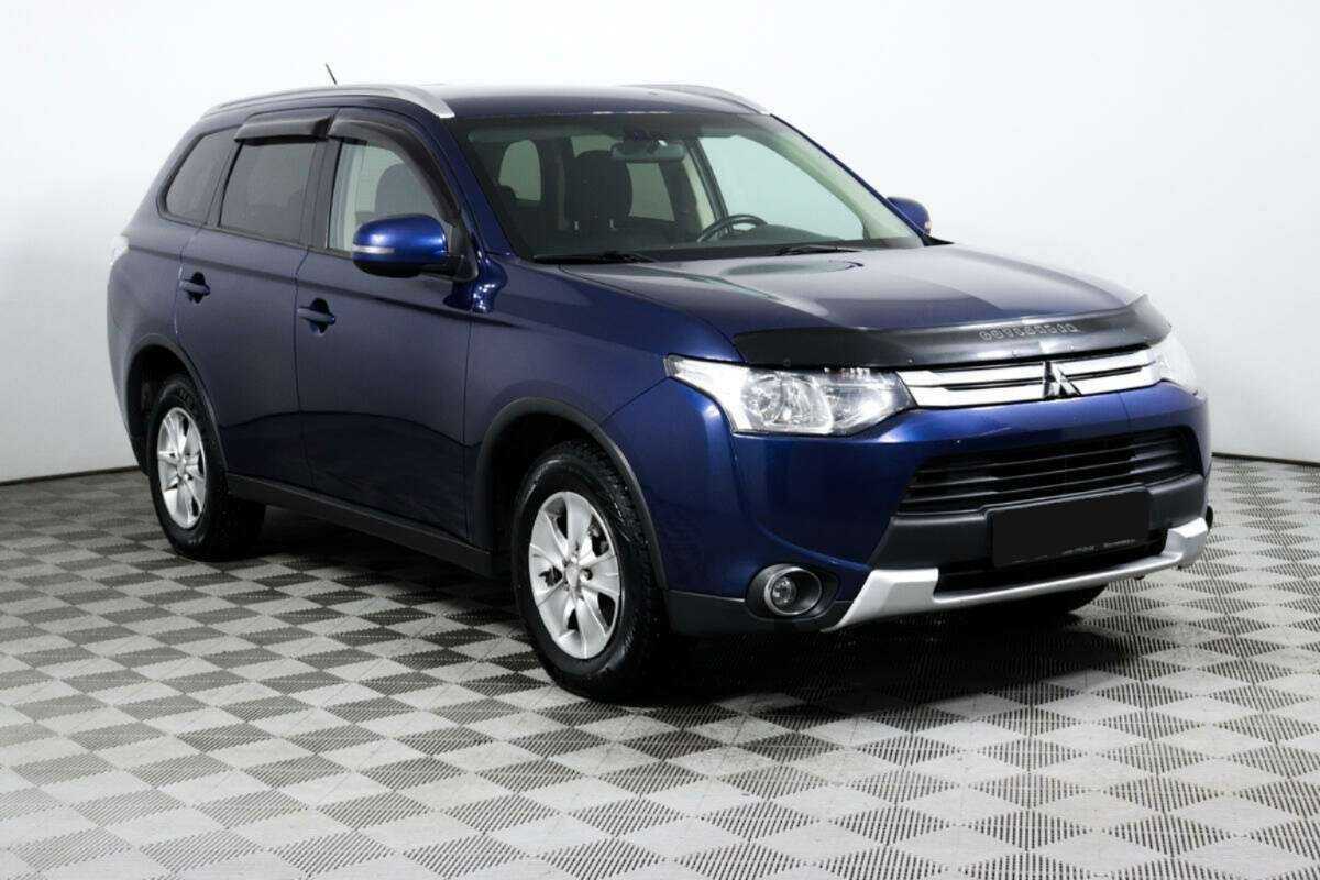 Mitsubishi Outlander с пробегом — 2014 год. Фото: #2
