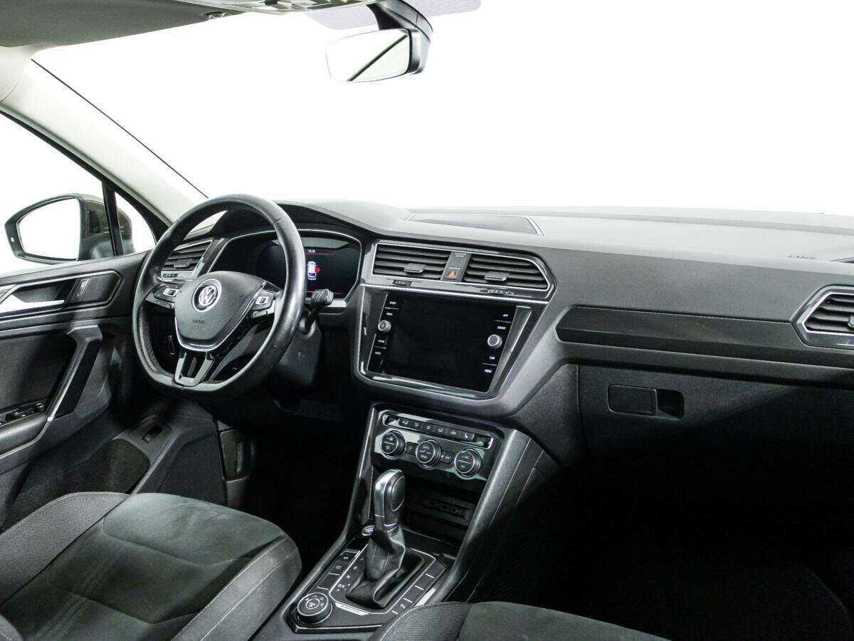 Volkswagen Tiguan с пробегом — 2018 год. Фото: #8