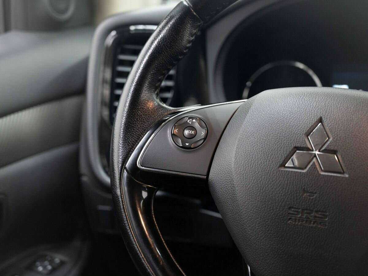 Mitsubishi Outlander с пробегом — 2016 год. Фото: #14