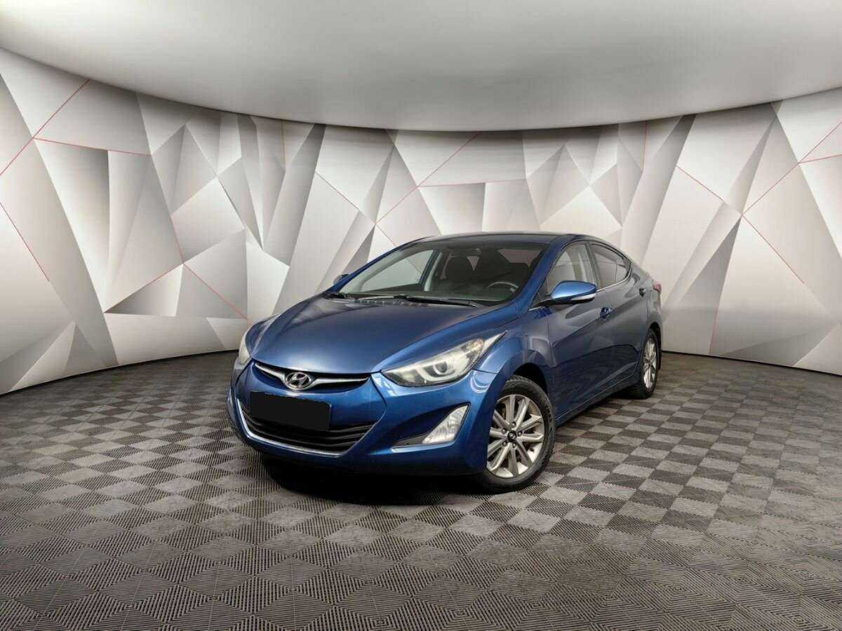 Hyundai Elantra с пробегом — 2015 год. Фото: #0