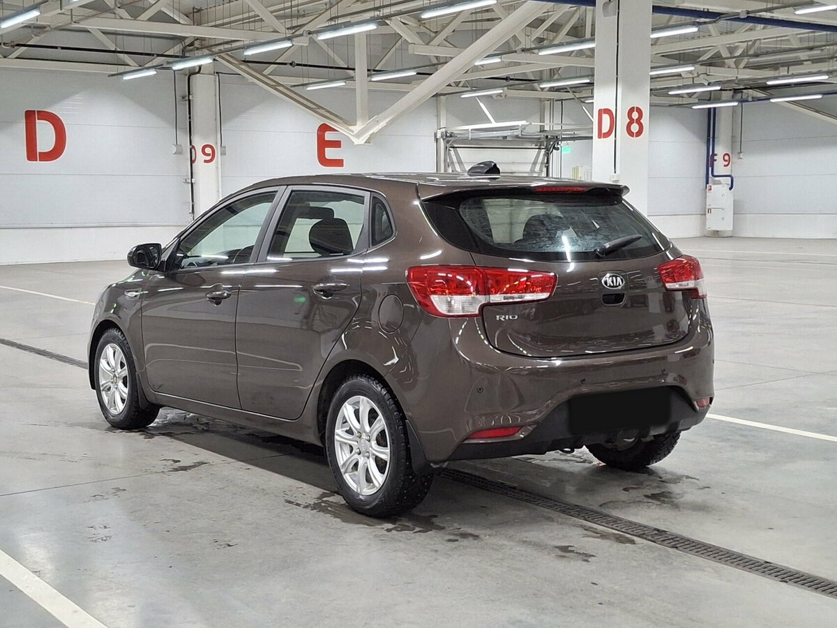 Kia Rio с пробегом — 2017 год. Фото: #6