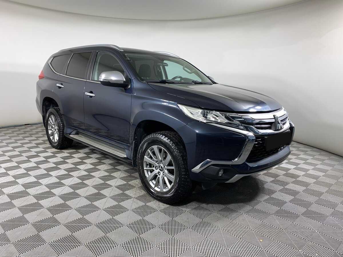 Mitsubishi Pajero Sport с пробегом — 2018 год. Фото: #2