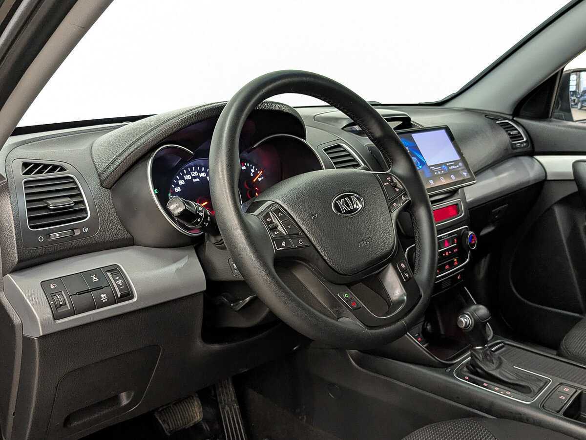 Kia Sorento с пробегом — 2015 год. Фото: #14