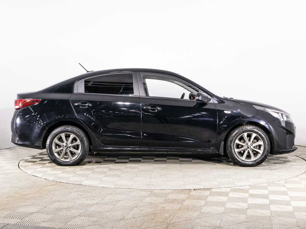 Kia Rio с пробегом — 2021 год. Фото: #3