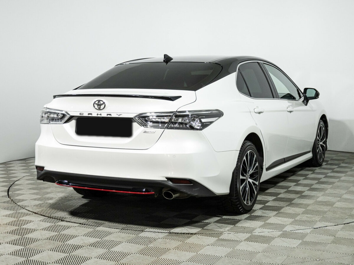 Toyota Camry с пробегом — 2020 год. Фото: #3